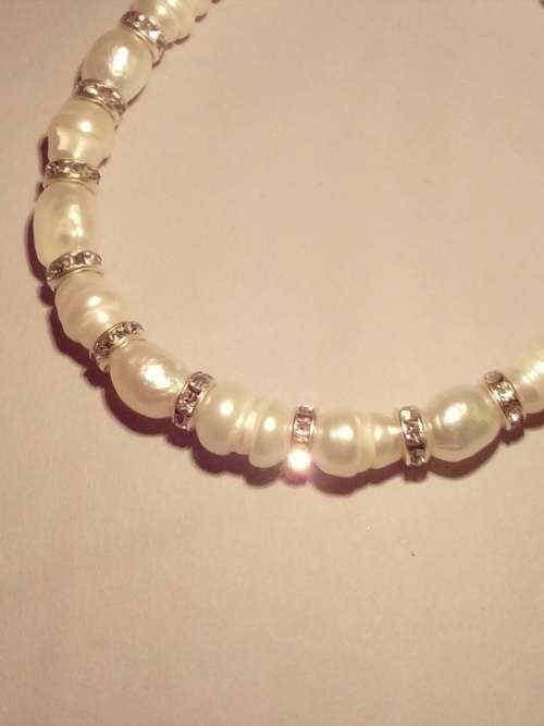 BEAUTIFUL and ELEGANT, REAL CULTURED PEARL BRACELET WITH CZ  WHEELS - PLEASE READ BELOW.