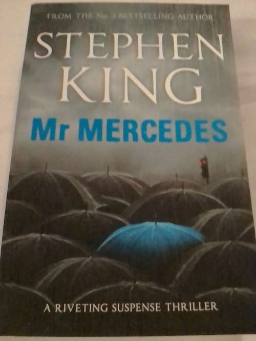 `MR MERCEDES`  SUSPENSE THRILLER BY STEPHEN KING - PLEASE READ BELOW FOR MORE INFO