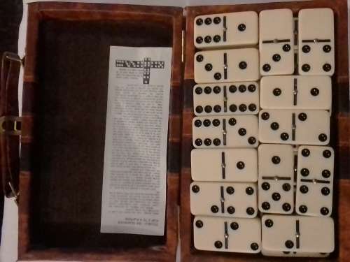 1980`s - QUALITY DOMINOES SET IN SMALL CASE - NEVER USED - SEE BELOW.