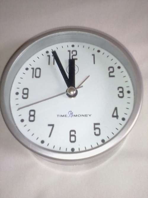 BEAUTIFUL `TIME IS MONEY`  ALARM CLOCK  -  PLEASE READ BELOW FOR MORE INFO.