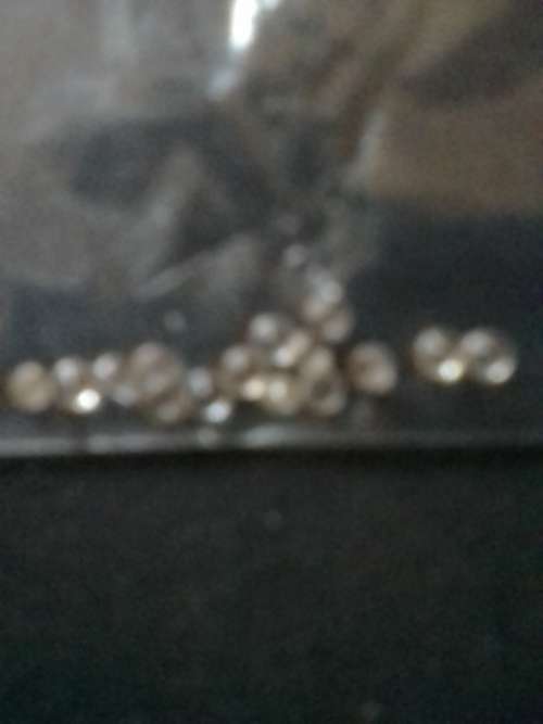 18 x SMALL DIAMONDS - ALL TESTED - 1.5mm, (BID IS PER DIAMOND TO TAKE ALL),PLEASE SEE AND READ BELOW