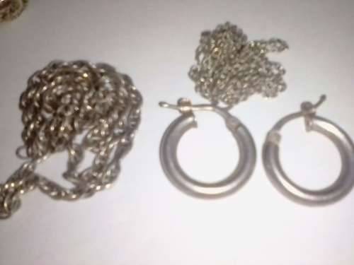 ANTIQUE SILVER JEWELLERY SELL AS SCRAP SILVER - TOTAL 34.7 GRAMS - PLEASE READ BELOW.