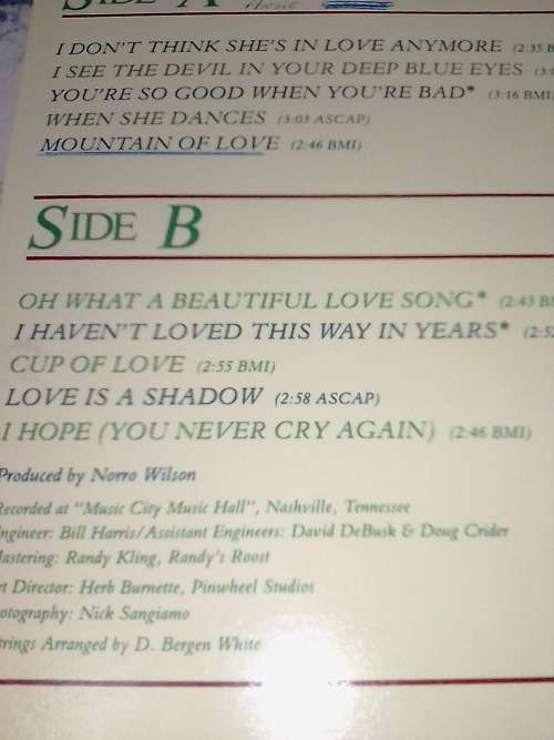 CHARLEY PRIDE (EVERY BODY`S CHOICE) Vinyl in excellent condition - SEE AND READ BELOW.