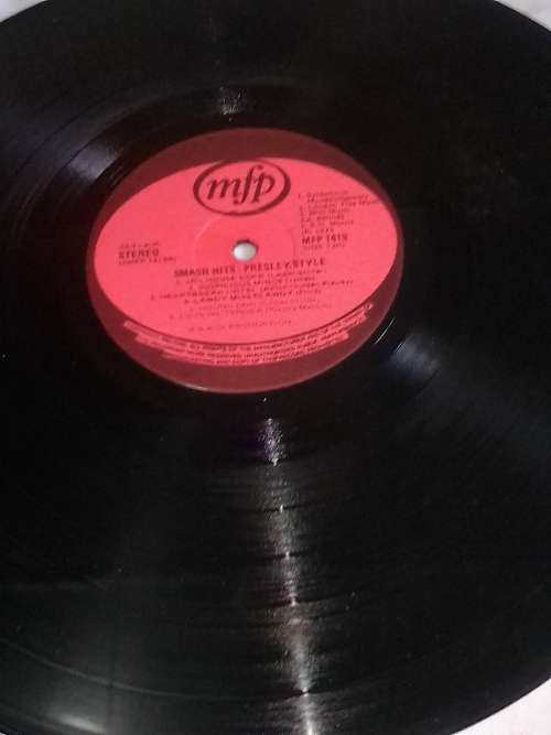 ELVIS PRESLEY (SMASH HITS) Vinyl in very good condition - SEE AND READ BELOW.