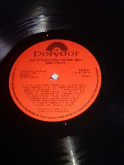NEIL SEDAKA (LIVE AT THE ROYAL FESTIVAL HALL) - LP in excellent condition - SEE AND READ BELOW.