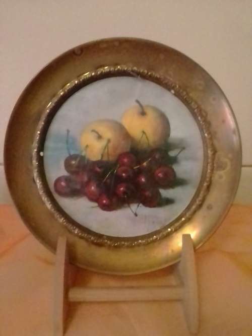 2 x STUNNING ANTIQUE COPPER WALL PLATES IN VERY GOOD CONDITION - SEE AND READ BELOW