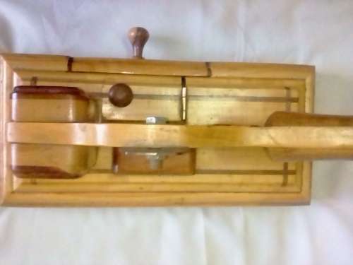 BEAUTIFUL YELLOW WOOD BILTONG SLICER IN VERY GOOD CONDITION - SEE AND READ BELOW.