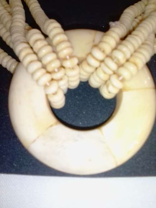 STUNNING VINTAGE ELEPHANT CARVED IVORY NECKLACE - PLEASE READ  BELOW.