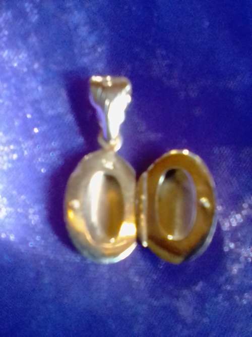 BEAUTIFUL STERLING SILVER PATERN ENGRAVED LOCKED - PLEASE READ  BELOW.