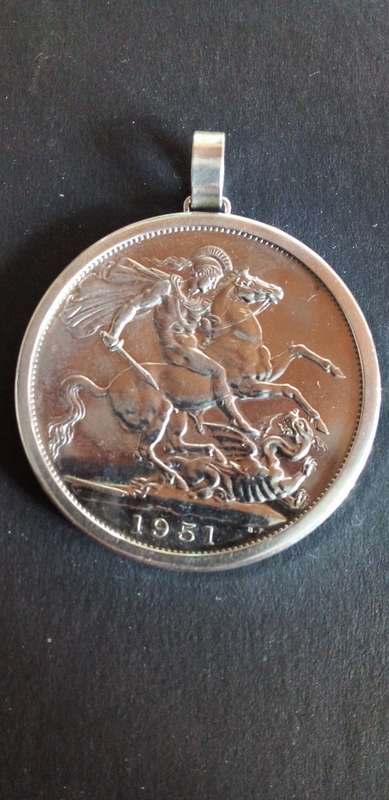 STUNNING STERLING SILVER PENDANT WITH 1951 FIVE SHILLINGS - PLEASE READ  BELOW.