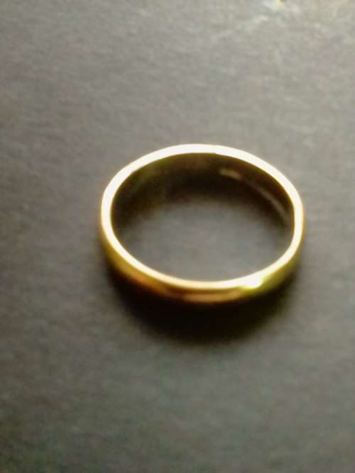 LOVELY SOLID 9CT YELLOW GOLD 3mm D-SHAPE BAND - SIZE Q - WEIGHT 2.5g - PLEASE READ BELOW