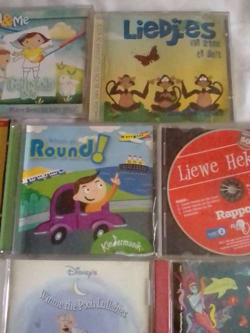 19x VERY GOOD ORIGINAL CHILDREN STORIES and SONGS CD COLLECTION - (ON BID TAKES ALL) - SEE SCANS.