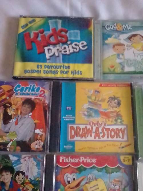 19x VERY GOOD ORIGINAL CHILDREN STORIES and SONGS CD COLLECTION - (ON BID TAKES ALL) - SEE SCANS.