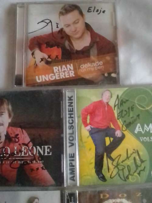 9x ORIGINAL SIGNED BY ARTIST CD COLLECTION - (ON BID TAKES ALL) - SEE SCANS.