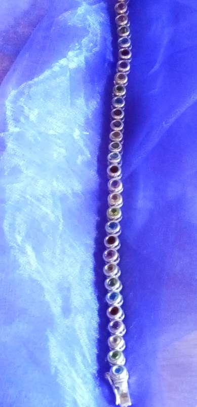 SPECTACULAR STERLING SILVER 925. MULTI COLOR STONE TENNIS BRACELET - 14.5 Grams - PLEASE READ BELOW.