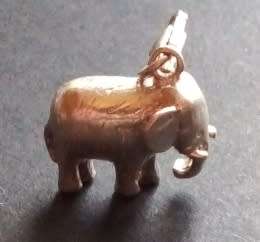 GORGEOUS ELEPHANT SILVER 925. CHARM WITH LOBSTER CLASP - WEIGHT 3.7g - READ BELOW.