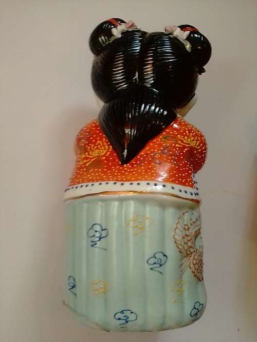 VINTAGE CHINESE LARGE PORCELIAN FIGURINES (GOLDEN BOY & JADE GIRL) - VALUE R1700 - READ BELOW.