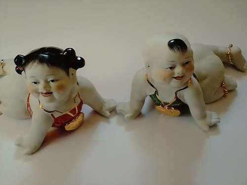 VINTAGE CHINESE LARGE PORCELIAN FIGURINES (GOLDEN BOY & JADE GIRL) - VALUE R2000 - READ BELOW.