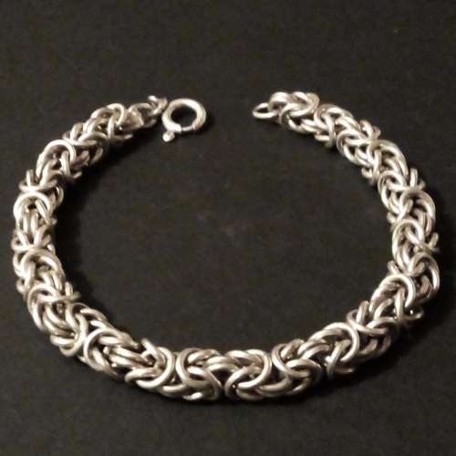 STUNNING BYZANTINE .925 STERLING SILVER BRACELET- 19.5cm LONG - WEIGHT 14g.