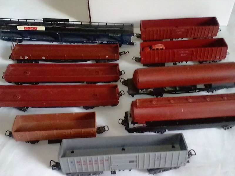 10x VINTAGE LIMA CARRIERS IN GOOD TO VERY GOOD CONDITION - PLEASE READ BELOW.