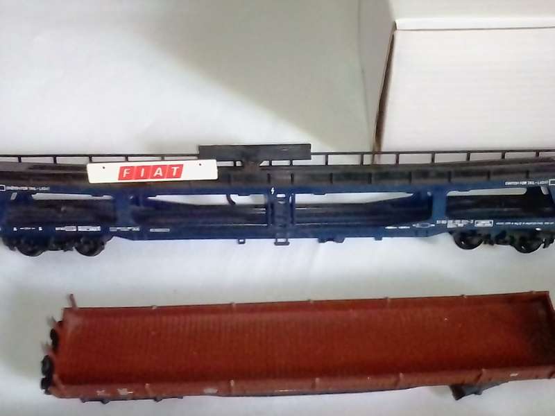 10x VINTAGE LIMA CARRIERS IN GOOD TO VERY GOOD CONDITION - PLEASE READ BELOW.