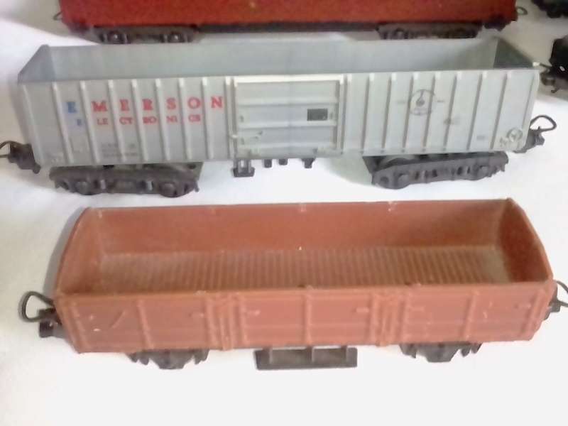 10x VINTAGE LIMA CARRIERS IN GOOD TO VERY GOOD CONDITION - PLEASE READ BELOW.