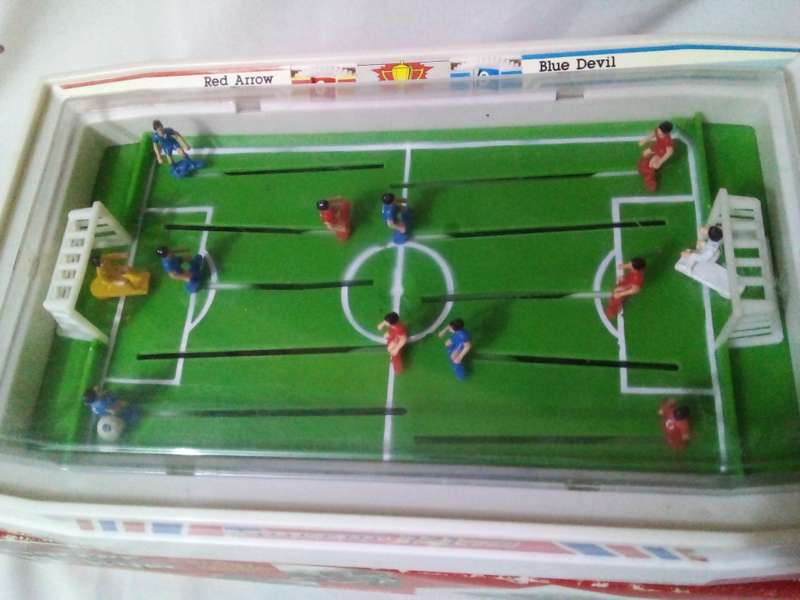 VINTAGE SOCCER KING - GLOBE CUP WINNER IN ORIGINAL BOX  - PERFECT CONDITION - SEE BELOW