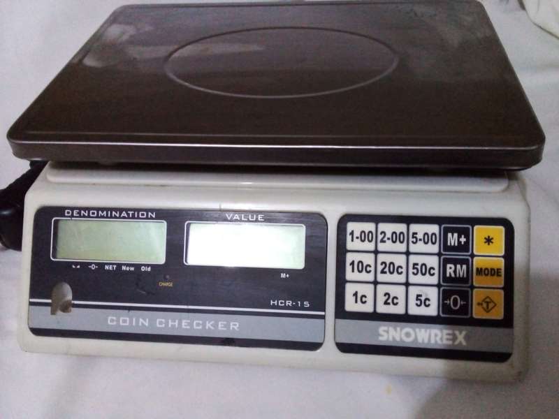 SNOWREX COIN CHECKER IN PERFECT CONDITION - MARKET PRICE R4300 - SEE BELOW