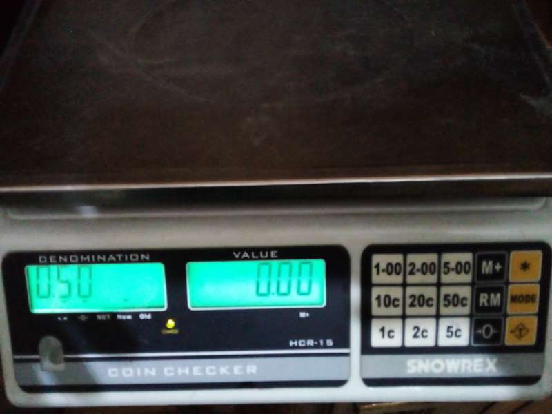 SNOWREX COIN CHECKER IN PERFECT CONDITION - MARKET PRICE R4300 - SEE BELOW