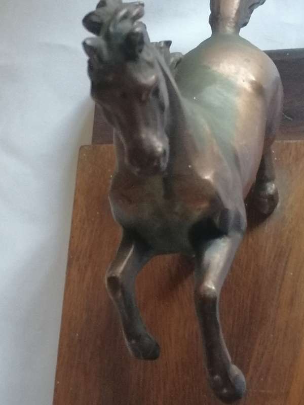 STUNNING ANTIQUE BRONZE HORSE SMOKKING PIPE HOLDER - HAND MADE SOLID WOOD  - SEE BELOW  INFO.