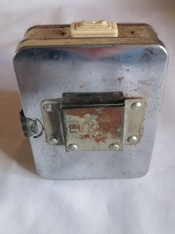 VINTAGE BATTERY OPERATED BICYCLE LIGHT  - SEE BELOW FOR MORE INFO.