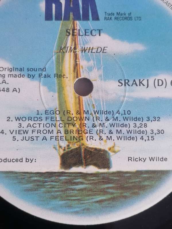 KIM WILDE (SELECT)- VINYL IN  GOOD CONDITION- SEE BELOW FOR INFO.