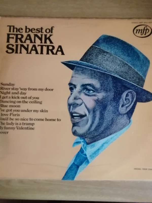 THE BEST OF FRANK SINATRA - VINYL IN EXCELLENT CONDITION - SEE BELOW FOR INFO.