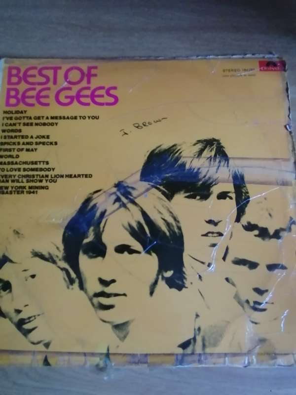 BEST OF BEE GEES - VINYL IN VERY GOOD CONDITION - SEE BELOW FOR INFO.