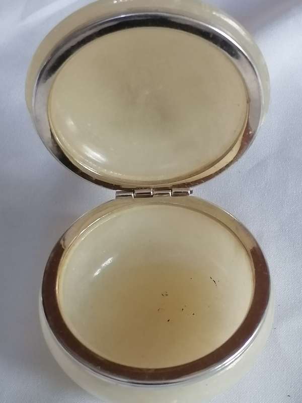 GENUINE ALABASTER HAND CARVED HOLDER, MADE IN ITALY - HIGHLY COLLECTABLE - SEE BELOW.