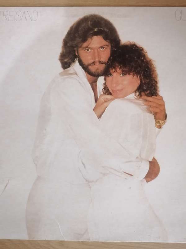 BARRY GIBB & STREISAND (GUILTY) - VINYL IN EXCELLENT CONDITION - SEE BELOW FOR INFO.