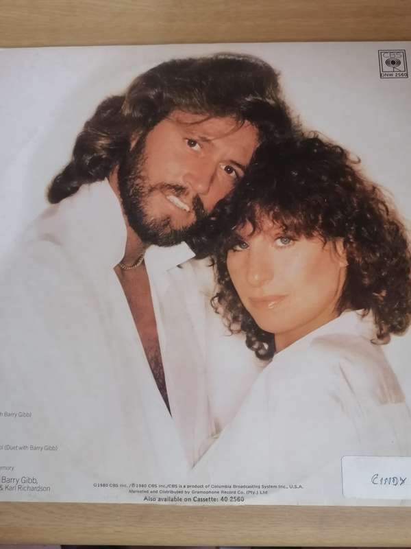 BARRY GIBB & STREISAND (GUILTY) - VINYL IN EXCELLENT CONDITION - SEE BELOW FOR INFO.
