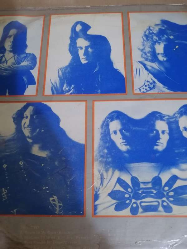 URIAH HEEP (LOOK AT YOURSELF) - VINYL IN VERY GOOD CONDITION - SEE BELOW FOR INFO.