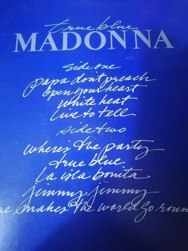 MADONNA - (TRUE BLUE) VINYL IN EXCELLENT CONDITION - SEE BELOW FOR INFO.