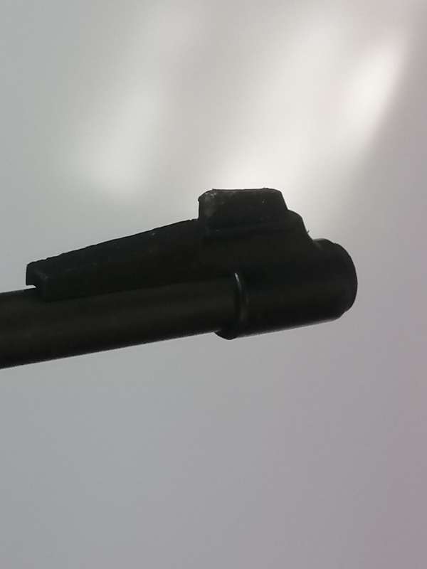 LONG NECK BREAK BARREL-AIR RIFLE -WITH BAG & TARGET PRACTICE CARDS - SEE BELOW FOR INFO.