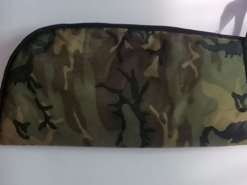LONG NECK BREAK BARREL-AIR RIFLE -WITH BAG & TARGET PRACTICE CARDS - SEE BELOW FOR INFO.