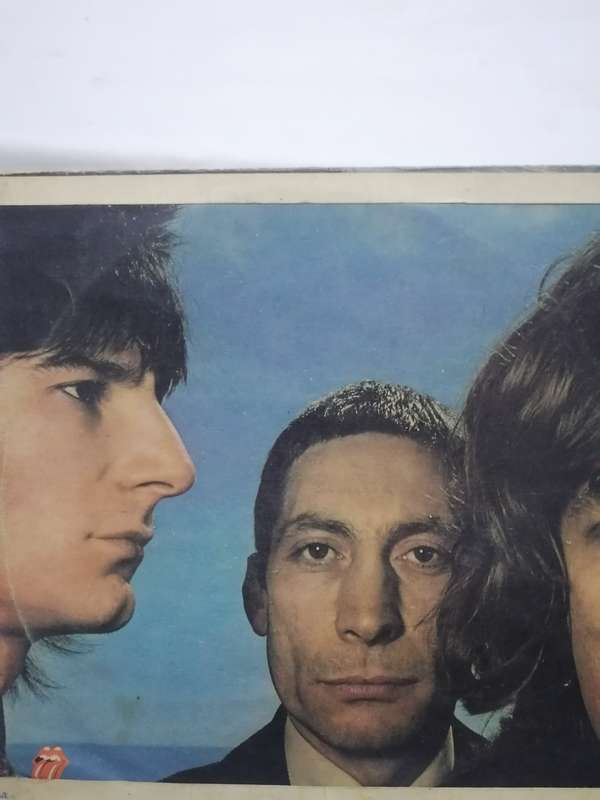THE ROLLING STONES (BLACK AND BLUE) - VINYL IN VERY GOOD CONDITION - SEE BELOW FOR INFO.
