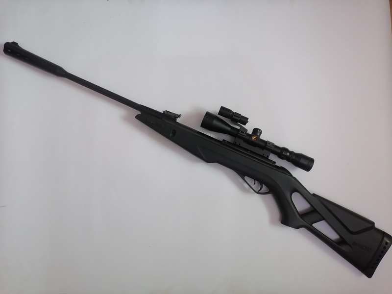 CAMO WHISPER-X VAMPIR AIR RIFLE -WITH BAG & TARGET PRACTICE CARDS - SEE BELOW FOR INFO.