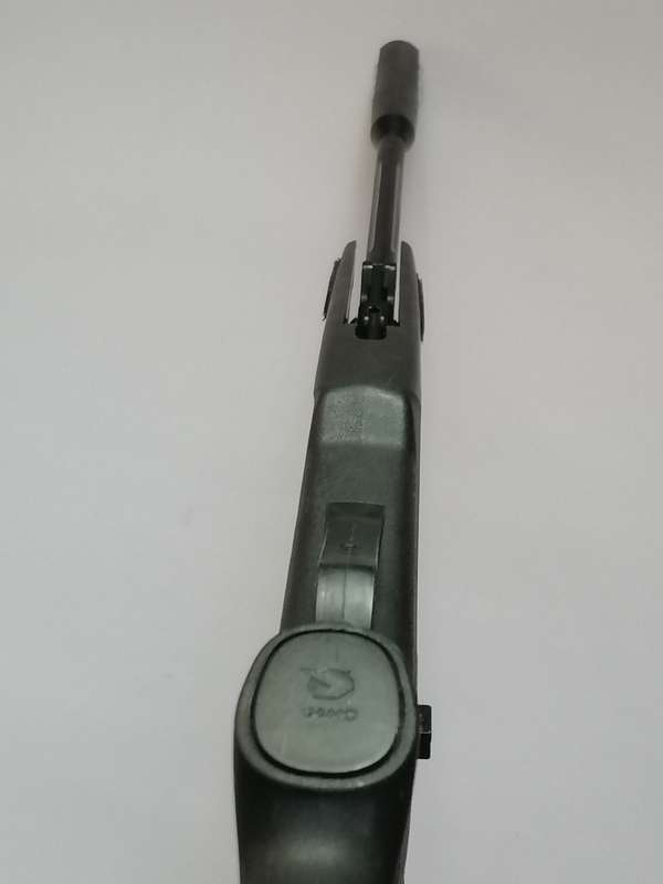 CAMO WHISPER-X VAMPIR AIR RIFLE -WITH BAG & TARGET PRACTICE CARDS - SEE BELOW FOR INFO.