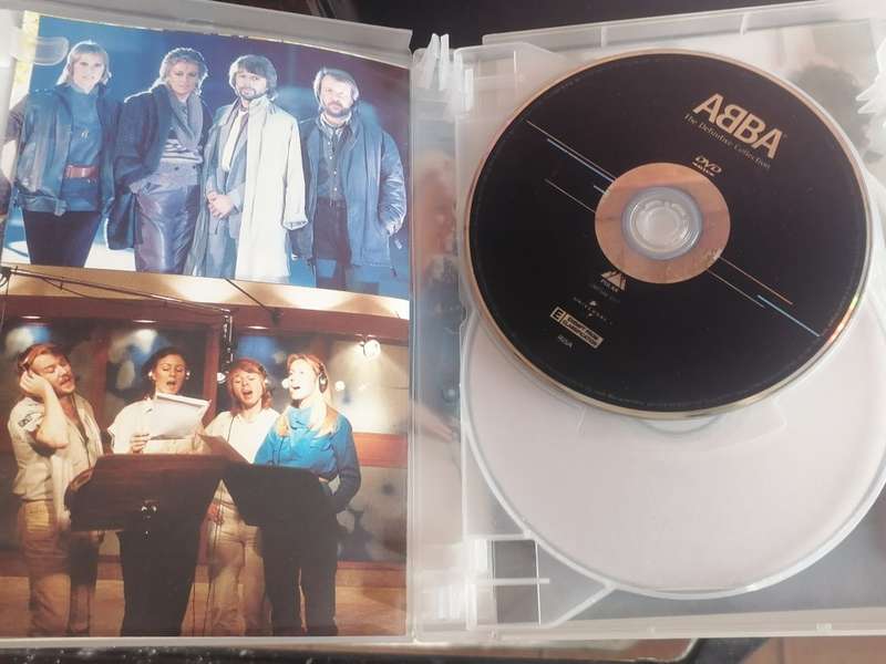 MUSIC DVD - ABBA - THE DEFINITIVE COLLECTION - SEE BELOW FOR INFO.