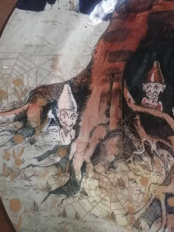 ROYAL DOULTON - PORCELAIN - COLLECTION ELF PLATE - GREAT ITEM - PLEASE READ BELOW.