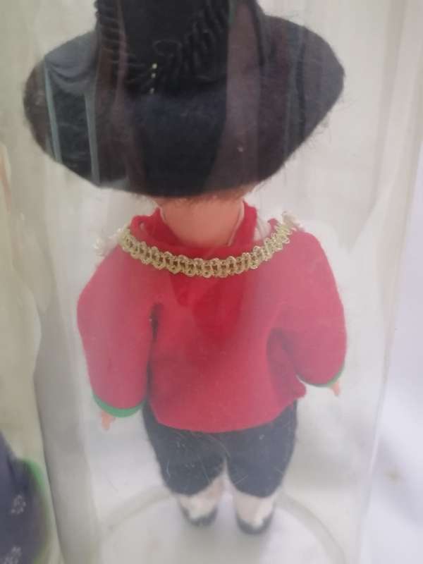 VINTAGE - AUSTRIAN (INNSBRUCK) HANDCRAFTED MINIATURE DOLLS -VERY GOOD CONDITION - PLEASE READ BELOW.