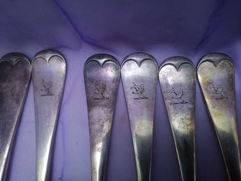 8x ANTIQUE BRITISH FORKS WITH INGRAVING - VERY GOOD COND. - PLEASE READ BELOW