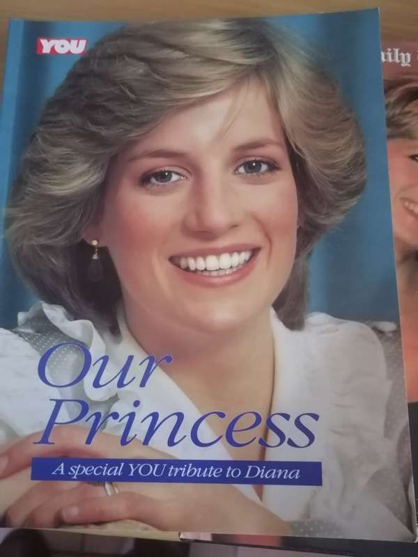 GREAT COLLECTION OF 5x PRINCESS DIANA OF WALES BOOKS - VERY GOOD CONDITION - SEE BELOW.