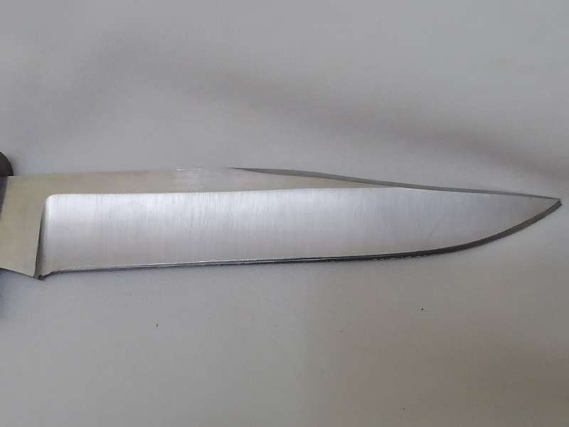 VINTAGE - STUNNING HANDMADE HUNTERS KNIFE - GOOD CONDITION - PLEASE READ BELOW.